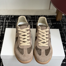 代购级MaisonMargiela MM6 马吉拉 26新色 情侣款 德训鞋 休闲 运动鞋原版购入开发 代购级MaisonMargiela MM6 马吉拉 26新色 情侣款 德训鞋 休闲 运动鞋原版购入开发