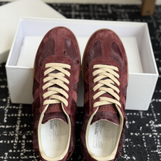 代购级MaisonMargiela MM6 马吉拉 26新色 情侣款 德训鞋 休闲 运动鞋原版购入开发 代购级MaisonMargiela MM6 马吉拉 26新色 情侣款 德训鞋 休闲 运动鞋原版购入开发