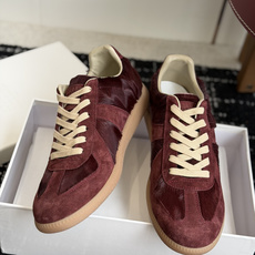 代购级MaisonMargiela MM6 马吉拉 26新色 情侣款 德训鞋 休闲 运动鞋原版购入开发 代购级MaisonMargiela MM6 马吉拉 26新色 情侣款 德训鞋 休闲 运动鞋原版购入开发