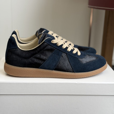 代购级MaisonMargiela MM6 马吉拉 26新色 情侣款 德训鞋 休闲 运动鞋原版购入开发 代购级MaisonMargiela MM6 马吉拉 26新色 情侣款 德训鞋 休闲 运动鞋原版购入开发