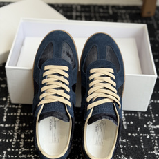 代购级MaisonMargiela MM6 马吉拉 26新色 情侣款 德训鞋 休闲 运动鞋原版购入开发 代购级MaisonMargiela MM6 马吉拉 26新色 情侣款 德训鞋 休闲 运动鞋原版购入开发