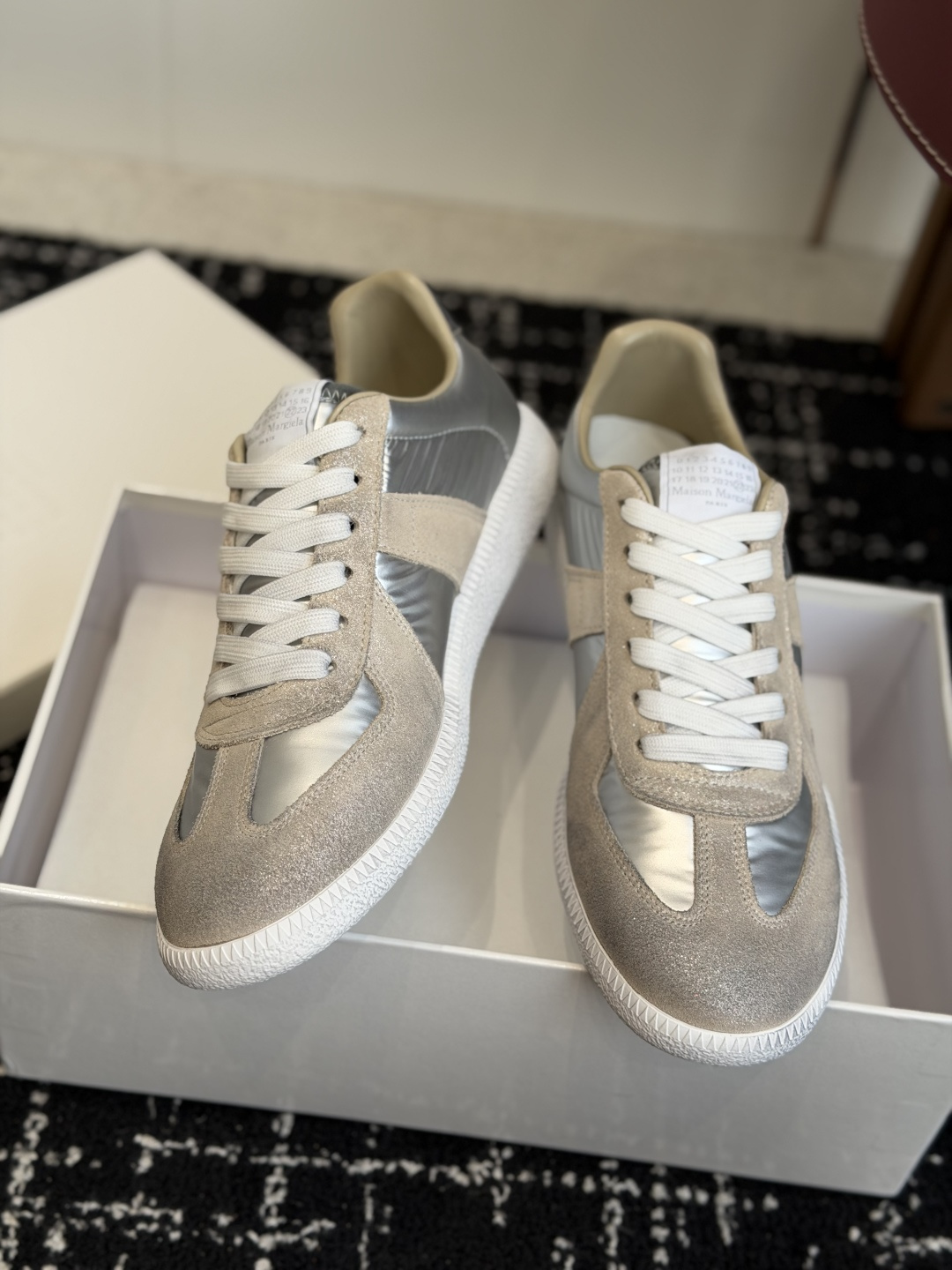 代购级MaisonMargiela MM6 马吉拉 26新色 情侣款  德训鞋 休闲 运动鞋原版购入开发
