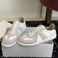 代购级MaisonMargiela MM6 马吉拉 26新色 情侣款 德训鞋 休闲 运动鞋原版购入开发 代购级MaisonMargiela MM6 马吉拉 26新色 情侣款 德训鞋 休闲 运动鞋原版购入开发