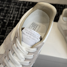 代购级MaisonMargiela MM6 马吉拉 26新色 情侣款 德训鞋 休闲 运动鞋原版购入开发 代购级MaisonMargiela MM6 马吉拉 26新色 情侣款 德训鞋 休闲 运动鞋原版购入开发