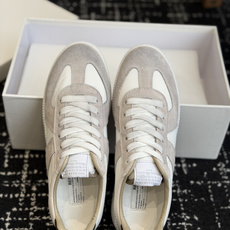 代购级MaisonMargiela MM6 马吉拉 26新色 情侣款 德训鞋 休闲 运动鞋原版购入开发 代购级MaisonMargiela MM6 马吉拉 26新色 情侣款 德训鞋 休闲 运动鞋原版购入开发