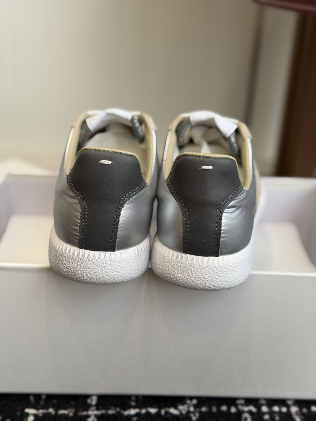 代购级MaisonMargiela MM6 马吉拉 26新色 情侣款  德训鞋 休闲 运动鞋原版购入开发