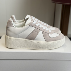 代购级MaisonMargiela MM6 马吉拉 26新色 情侣款 德训鞋 休闲 运动鞋原版购入开发 代购级MaisonMargiela MM6 马吉拉 26新色 情侣款 德训鞋 休闲 运动鞋原版购入开发