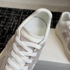 代购级MaisonMargiela MM6 马吉拉 26新色 情侣款 德训鞋 休闲 运动鞋原版购入开发 代购级MaisonMargiela MM6 马吉拉 26新色 情侣款 德训鞋 休闲 运动鞋原版购入开发