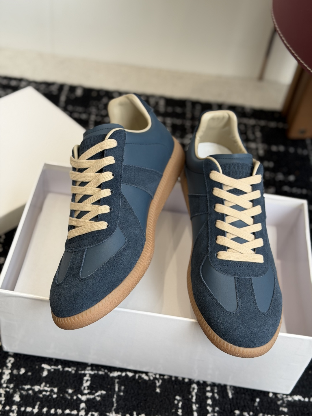 代购级MaisonMargiela MM6 马吉拉 26新色 情侣款  德训鞋 休闲 运动鞋原版购入开发