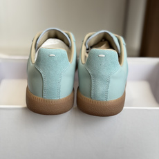 代购级MaisonMargiela MM6 马吉拉 26新色 情侣款 德训鞋 休闲 运动鞋原版购入开发 代购级MaisonMargiela MM6 马吉拉 26新色 情侣款 德训鞋 休闲 运动鞋原版购入开发