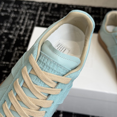 代购级MaisonMargiela MM6 马吉拉 26新色 情侣款 德训鞋 休闲 运动鞋原版购入开发 代购级MaisonMargiela MM6 马吉拉 26新色 情侣款 德训鞋 休闲 运动鞋原版购入开发