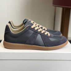 代购级MaisonMargiela MM6 马吉拉 26新色 情侣款 德训鞋 休闲 运动鞋原版购入开发 代购级MaisonMargiela MM6 马吉拉 26新色 情侣款 德训鞋 休闲 运动鞋原版购入开发