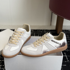 代购级MaisonMargiela MM6 马吉拉 26新色 情侣款 德训鞋 休闲 运动鞋原版购入开发 代购级MaisonMargiela MM6 马吉拉 26新色 情侣款 德训鞋 休闲 运动鞋原版购入开发