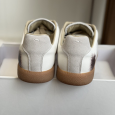 代购级MaisonMargiela MM6 马吉拉 26新色 情侣款 德训鞋 休闲 运动鞋原版购入开发 代购级MaisonMargiela MM6 马吉拉 26新色 情侣款 德训鞋 休闲 运动鞋原版购入开发