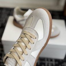 代购级MaisonMargiela MM6 马吉拉 26新色 情侣款 德训鞋 休闲 运动鞋原版购入开发 代购级MaisonMargiela MM6 马吉拉 26新色 情侣款 德训鞋 休闲 运动鞋原版购入开发
