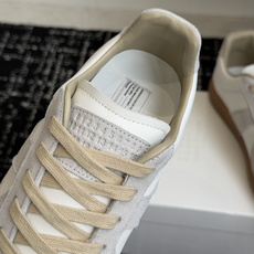 代购级MaisonMargiela MM6 马吉拉 26新色 情侣款 德训鞋 休闲 运动鞋原版购入开发 代购级MaisonMargiela MM6 马吉拉 26新色 情侣款 德训鞋 休闲 运动鞋原版购入开发