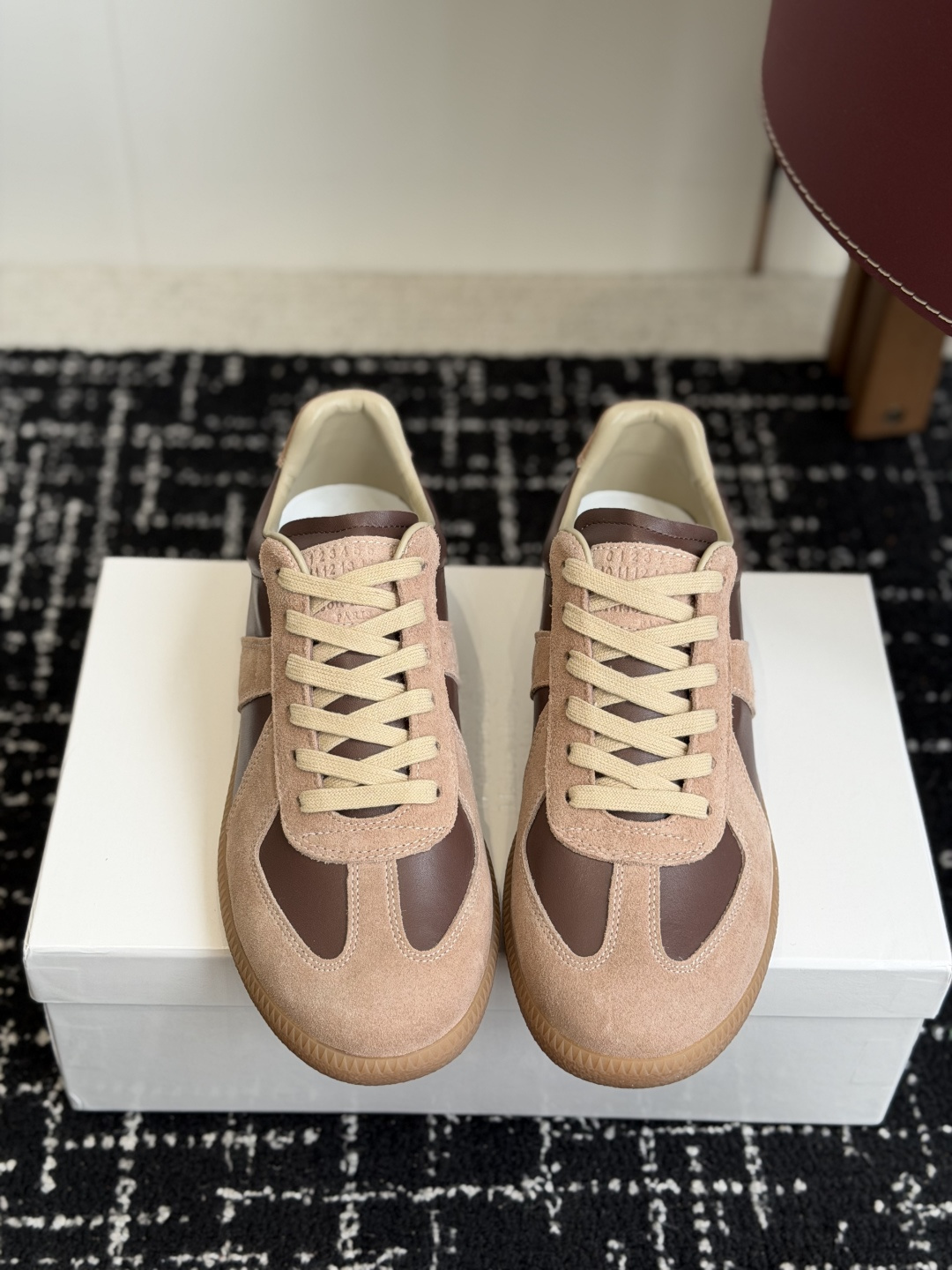 代购级MaisonMargiela MM6 马吉拉 26新色 情侣款  德训鞋 休闲 运动鞋原版购入开发