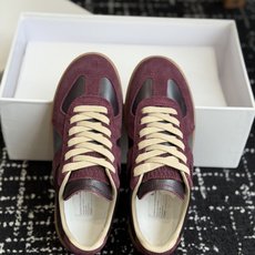 代购级MaisonMargiela MM6 马吉拉 26新色 情侣款 德训鞋 休闲 运动鞋原版购入开发 代购级MaisonMargiela MM6 马吉拉 26新色 情侣款 德训鞋 休闲 运动鞋原版购入开发