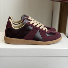 代购级MaisonMargiela MM6 马吉拉 26新色 情侣款 德训鞋 休闲 运动鞋原版购入开发 代购级MaisonMargiela MM6 马吉拉 26新色 情侣款 德训鞋 休闲 运动鞋原版购入开发