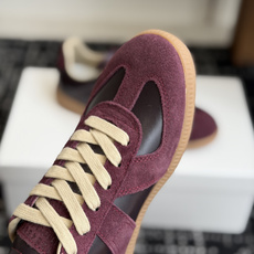 代购级MaisonMargiela MM6 马吉拉 26新色 情侣款 德训鞋 休闲 运动鞋原版购入开发 代购级MaisonMargiela MM6 马吉拉 26新色 情侣款 德训鞋 休闲 运动鞋原版购入开发
