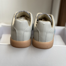 代购级MaisonMargiela MM6 马吉拉 26新色 情侣款 德训鞋 休闲 运动鞋原版购入开发 代购级MaisonMargiela MM6 马吉拉 26新色 情侣款 德训鞋 休闲 运动鞋原版购入开发