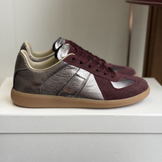 代购级MaisonMargiela MM6 马吉拉 26新色 情侣款 德训鞋 休闲 运动鞋原版购入开发 代购级MaisonMargiela MM6 马吉拉 26新色 情侣款 德训鞋 休闲 运动鞋原版购入开发