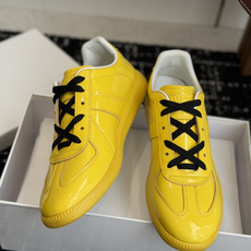 代购级MaisonMargiela MM6 马吉拉 26新色 情侣款 德训鞋 休闲 运动鞋原版购入开发 代购级MaisonMargiela MM6 马吉拉 26新色 情侣款 德训鞋 休闲 运动鞋原版购入开发