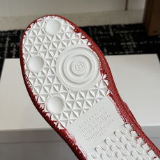 代购级MaisonMargiela MM6 马吉拉 26新色 情侣款 德训鞋 休闲 运动鞋原版购入开发 代购级MaisonMargiela MM6 马吉拉 26新色 情侣款 德训鞋 休闲 运动鞋原版购入开发