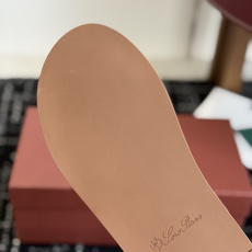 东莞代购级LPLoro Piana 顶级正品级高版早春季款 凉拖 购买原版1:1复制于1924年4月24 东莞代购级LPLoro Piana 顶级正品级高版早春季款 凉拖 购买原版1:1复制于1924年4月24