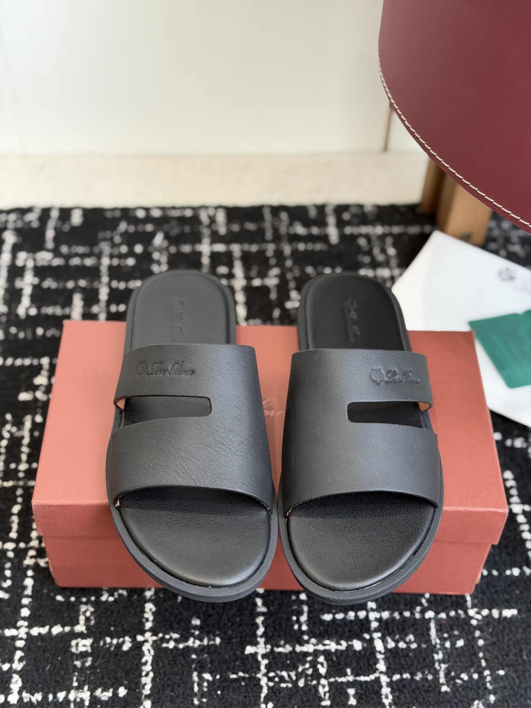 东莞代购级LPLoro Piana 顶级正品级高版早春季款 凉拖 购买原版1:1复制于1924年4月24