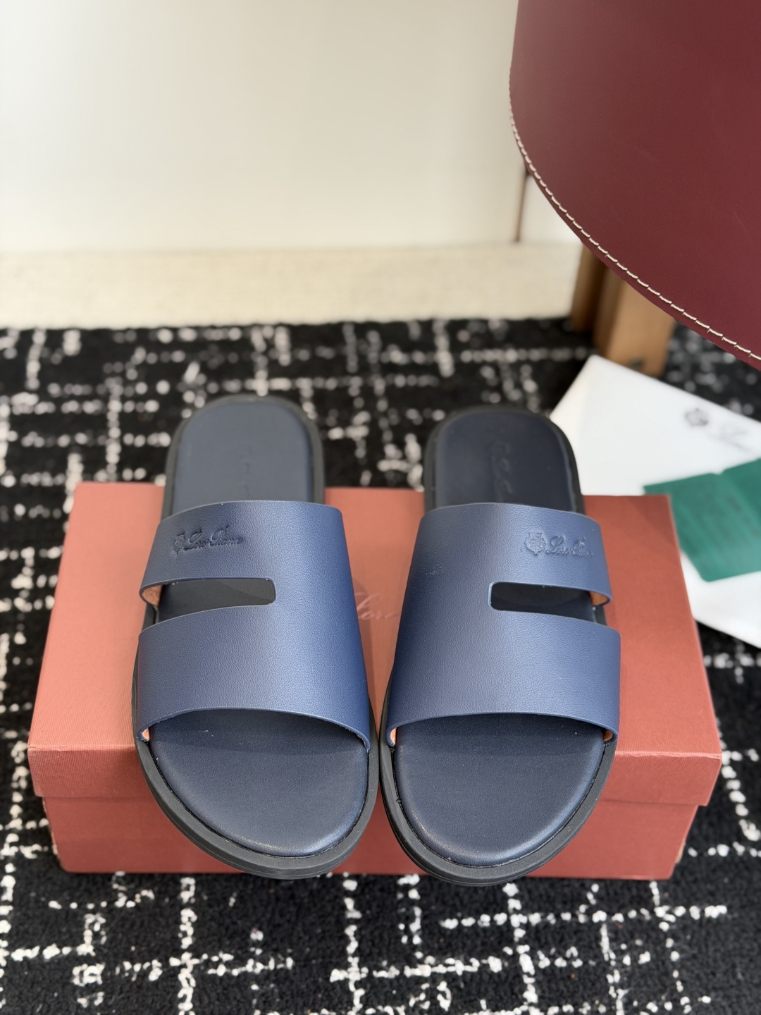 东莞代购级LPLoro Piana 顶级正品级高版早春季款 凉拖 购买原版1:1复制于1924年4月24