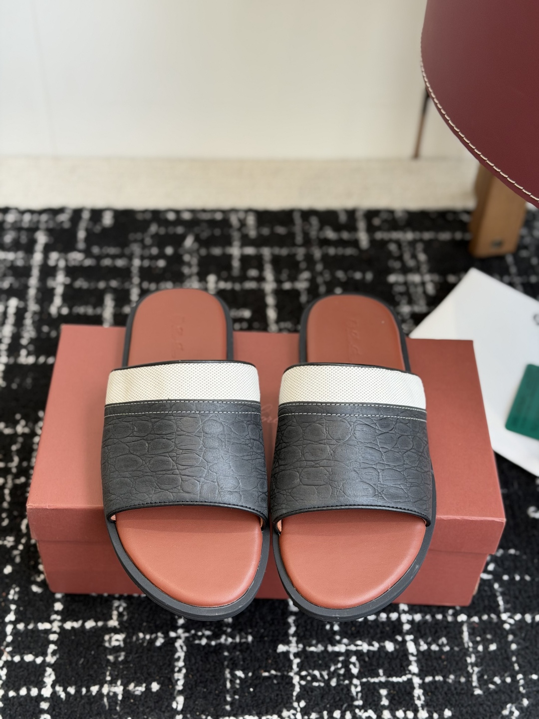 东莞代购级LPLoro Piana 顶级正品级高版早春季款 凉拖 购买原版1:1复制于1924年4月24