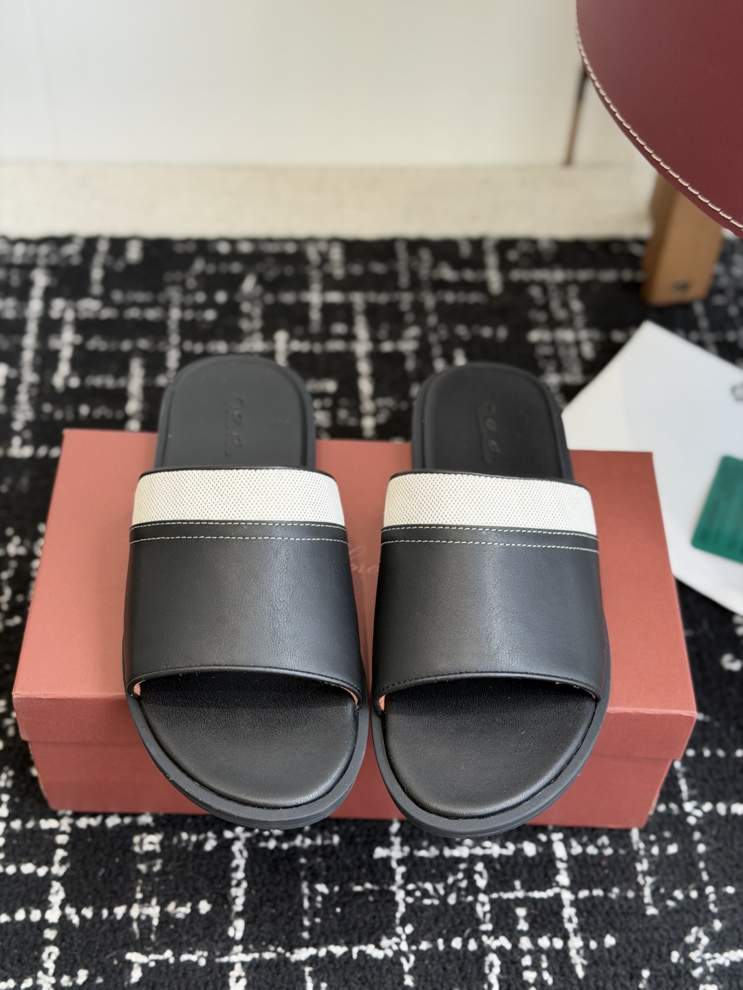 东莞代购级LPLoro Piana 顶级正品级高版早春季款 凉拖 购买原版1:1复制于1924年4月24