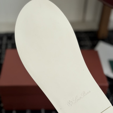 东莞代购级LPLoro Piana 顶级正品级高版早春季款 凉拖 购买原版1:1复制于1924年4月24 东莞代购级LPLoro Piana 顶级正品级高版早春季款 凉拖 购买原版1:1复制于1924年4月24