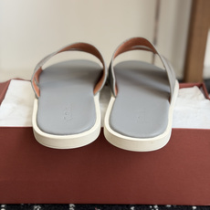 东莞代购级LPLoro Piana 顶级正品级高版早春季款 凉拖 购买原版1:1复制于1924年4月24 东莞代购级LPLoro Piana 顶级正品级高版早春季款 凉拖 购买原版1:1复制于1924年4月24
