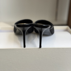 代购级YSL 圣罗兰 SAINT LAURENT 26新款凉脱圣罗兰春夏新款 Melody 细跟 尖头 代购级YSL 圣罗兰 SAINT LAURENT 26新款凉脱圣罗兰春夏新款 Melody 细跟 尖头