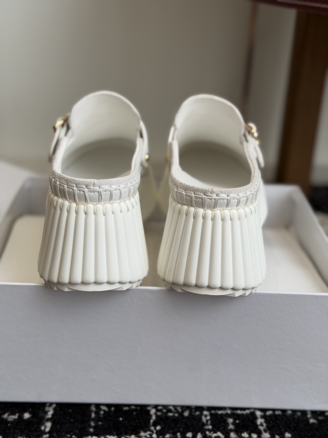 代购级Chloe  克洛伊/蔻依 26ss 春夏季季新款 厚底小白鞋 休闲鞋原版鞋底，全手工穿线，所有的
