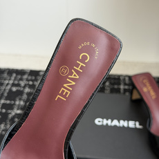 代购级Chanel26ss夏季新款方头漆皮凉鞋自带复古活力感的方头漆皮凉鞋,利落的方头剪裁搭配亮面漆皮鞋 代购级Chanel26ss夏季新款方头漆皮凉鞋自带复古活力感的方头漆皮凉鞋,利落的方头剪裁搭配亮面漆皮鞋