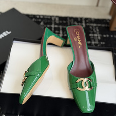 代购级Chanel26ss夏季新款方头漆皮凉鞋自带复古活力感的方头漆皮凉鞋,利落的方头剪裁搭配亮面漆皮鞋 代购级Chanel26ss夏季新款方头漆皮凉鞋自带复古活力感的方头漆皮凉鞋,利落的方头剪裁搭配亮面漆皮鞋