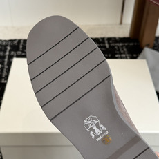 代购级Brunello Cucinelli 26ss 秋冬新款复古乐福鞋‼BC是意大利知名品牌,极简主义 代购级Brunello Cucinelli 26ss 秋冬新款复古乐福鞋‼BC是意大利知名品牌,极简主义