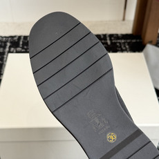 代购级Brunello Cucinelli 26ss 秋冬新款复古乐福鞋‼BC是意大利知名品牌,极简主义 代购级Brunello Cucinelli 26ss 秋冬新款复古乐福鞋‼BC是意大利知名品牌,极简主义