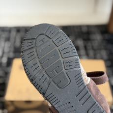 东莞代购级COACH 蔻驰经典玛丽珍休闲款这款是COACH推出的Soft Sneaker经典德训风,属于 东莞代购级COACH 蔻驰经典玛丽珍休闲款这款是COACH推出的Soft Sneaker经典德训风,属于