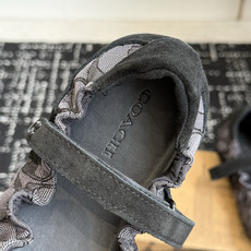 东莞代购级COACH 蔻驰经典玛丽珍休闲款这款是COACH推出的Soft Sneaker经典德训风,属于 东莞代购级COACH 蔻驰经典玛丽珍休闲款这款是COACH推出的Soft Sneaker经典德训风,属于