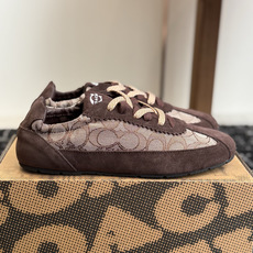 东莞代购级COACH 蔻驰经典SOFT情侣款休闲运动鞋这款是COACH推出的Soft Sneaker经典 东莞代购级COACH 蔻驰经典SOFT情侣款休闲运动鞋这款是COACH推出的Soft Sneaker经典