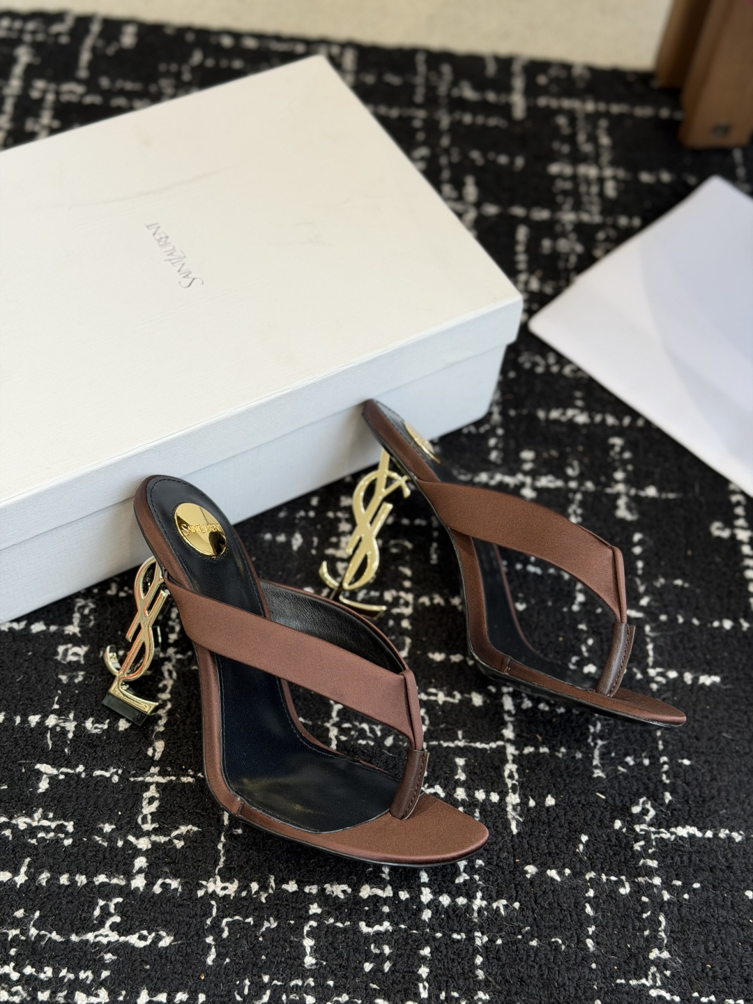 代购级Saint Laurent / YSL圣罗兰金属字母logo高跟凉鞋YSL姐姐的美丽尤物高跟鞋 又
