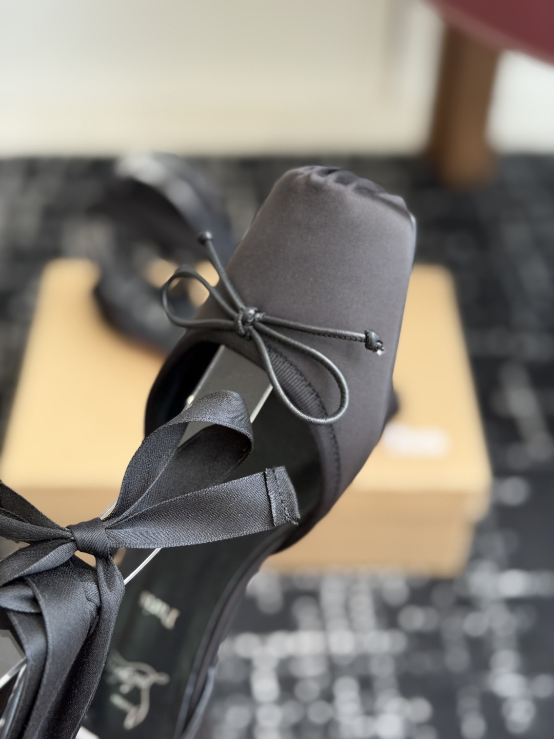 代购级Christian Louboutin 春夏新款时装走秀芭蕾蝴蝶结高跟单鞋 CL红底永远的YYDS