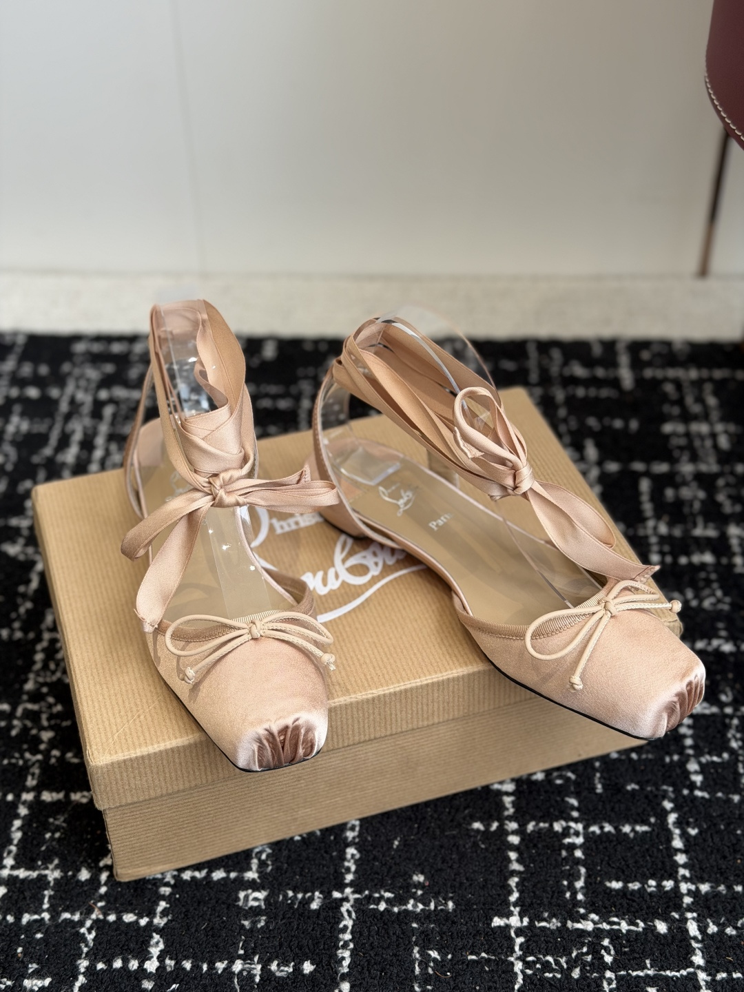 代购级Christian Louboutin 春夏新款时装走秀芭蕾蝴蝶结高跟单鞋 CL红底永远的YYDS