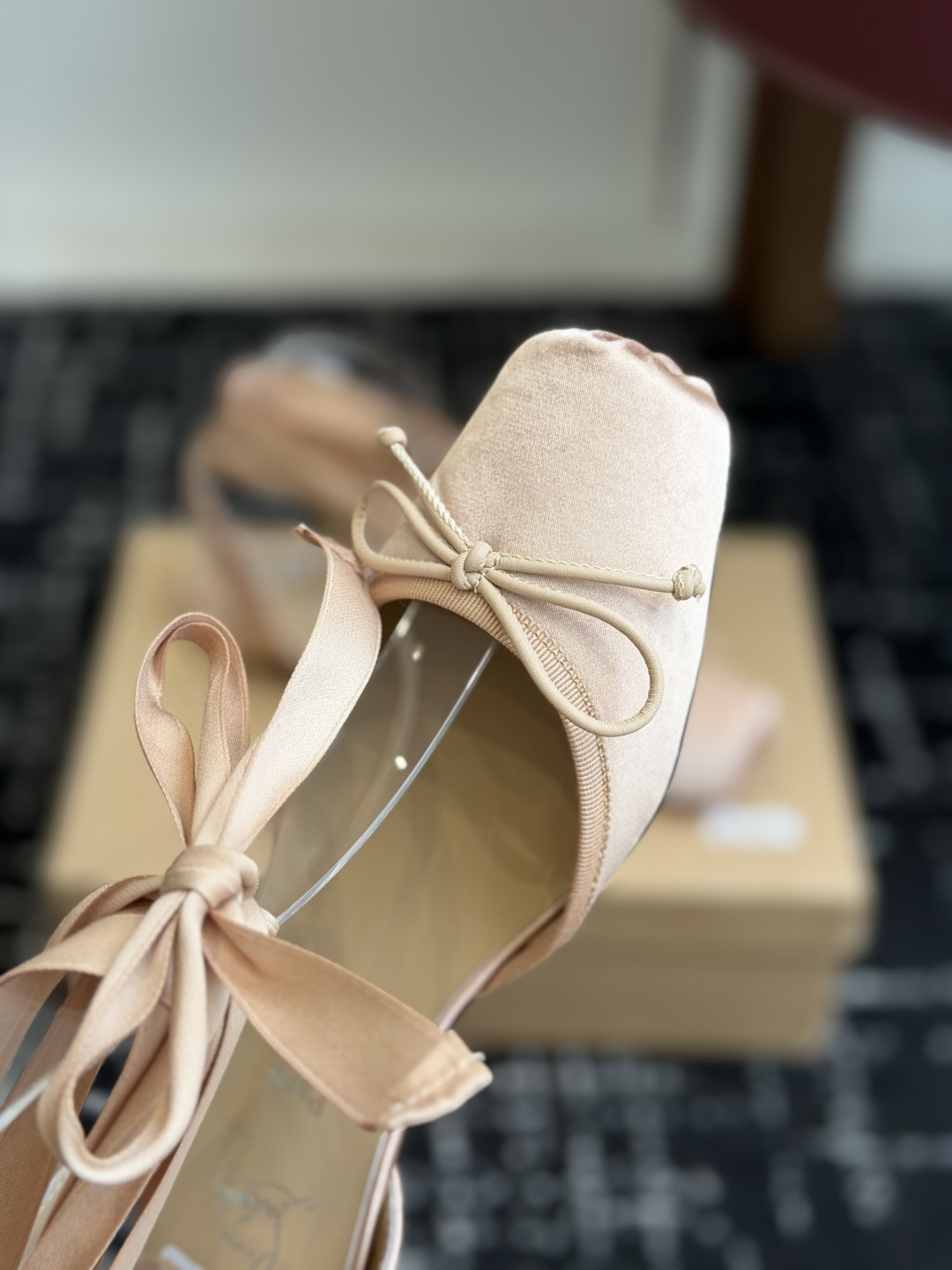 代购级Christian Louboutin 春夏新款时装走秀芭蕾蝴蝶结高跟单鞋 CL红底永远的YYDS