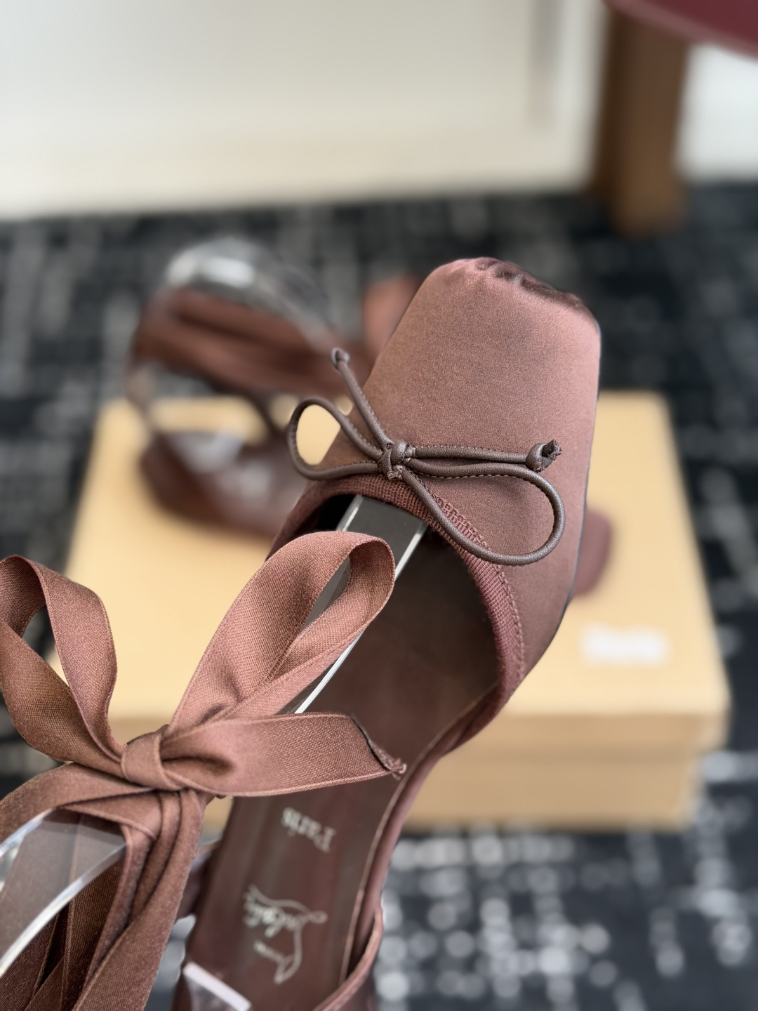 代购级Christian Louboutin 春夏新款时装走秀芭蕾蝴蝶结高跟单鞋 CL红底永远的YYDS