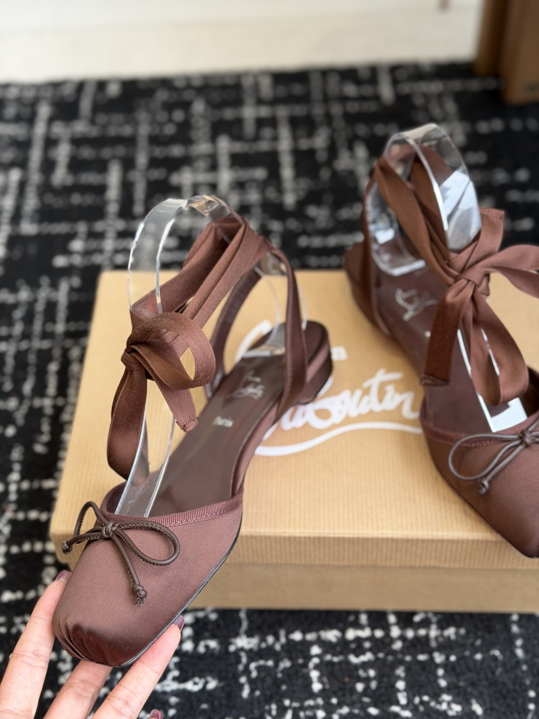 代购级Christian Louboutin 春夏新款时装走秀芭蕾蝴蝶结高跟单鞋 CL红底永远的YYDS